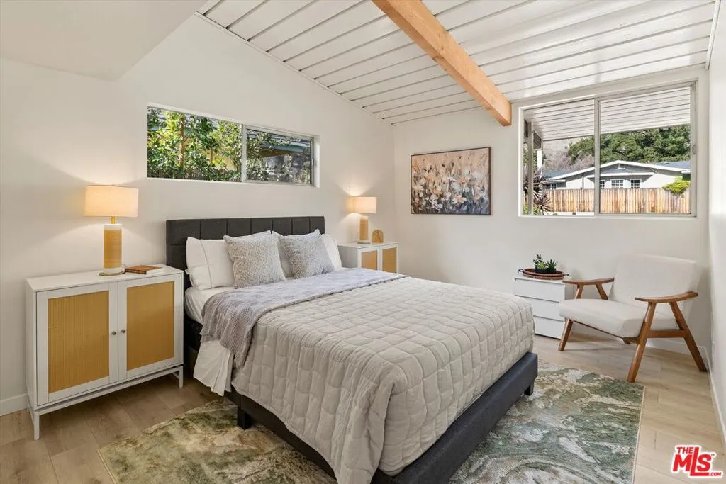 Ojai, California 93023, United States, 4 Bedrooms Bedrooms, ,3 BathroomsBathrooms,Residential,Active,3249