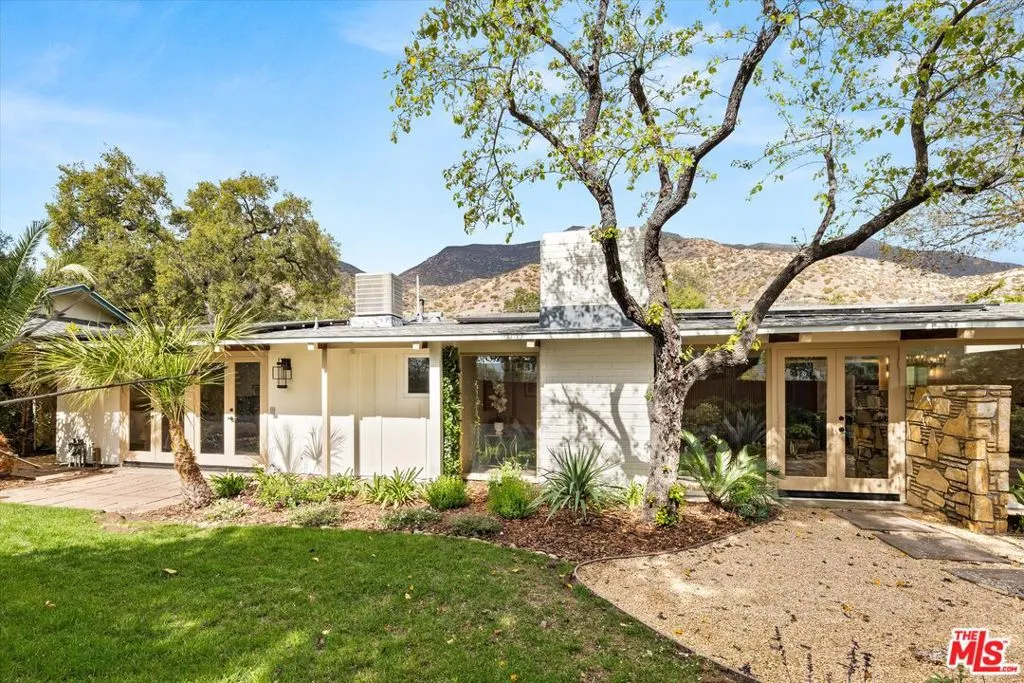 Ojai, California 93023, United States, 4 Bedrooms Bedrooms, ,3 BathroomsBathrooms,Residential,Active,3249