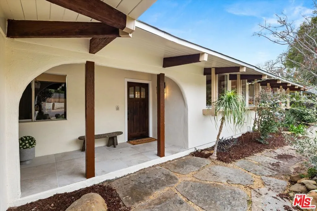 Ojai, California 93023, United States, 4 Bedrooms Bedrooms, ,3 BathroomsBathrooms,Residential,Active,3249