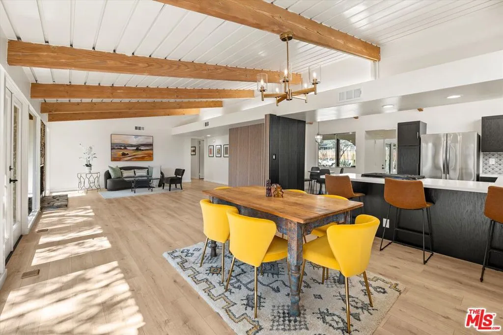 Ojai, California 93023, United States, 4 Bedrooms Bedrooms, ,3 BathroomsBathrooms,Residential,Active,3249