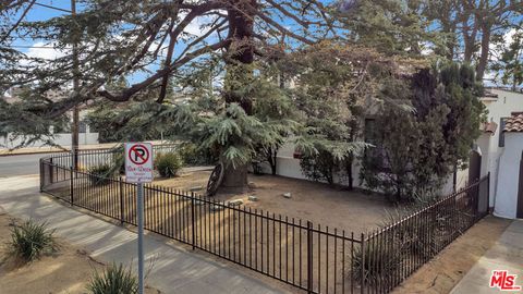 A home in Sherman Oaks