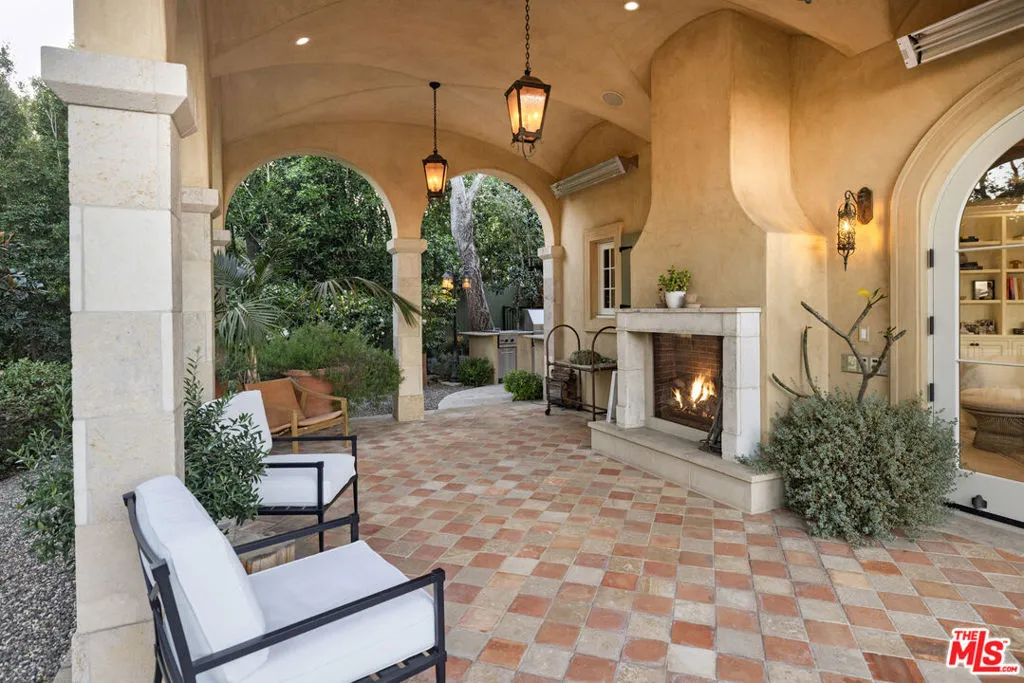 Santa Barbara, California 93108, United States, 4 Bedrooms Bedrooms, ,6 BathroomsBathrooms,Residential,Active,102182