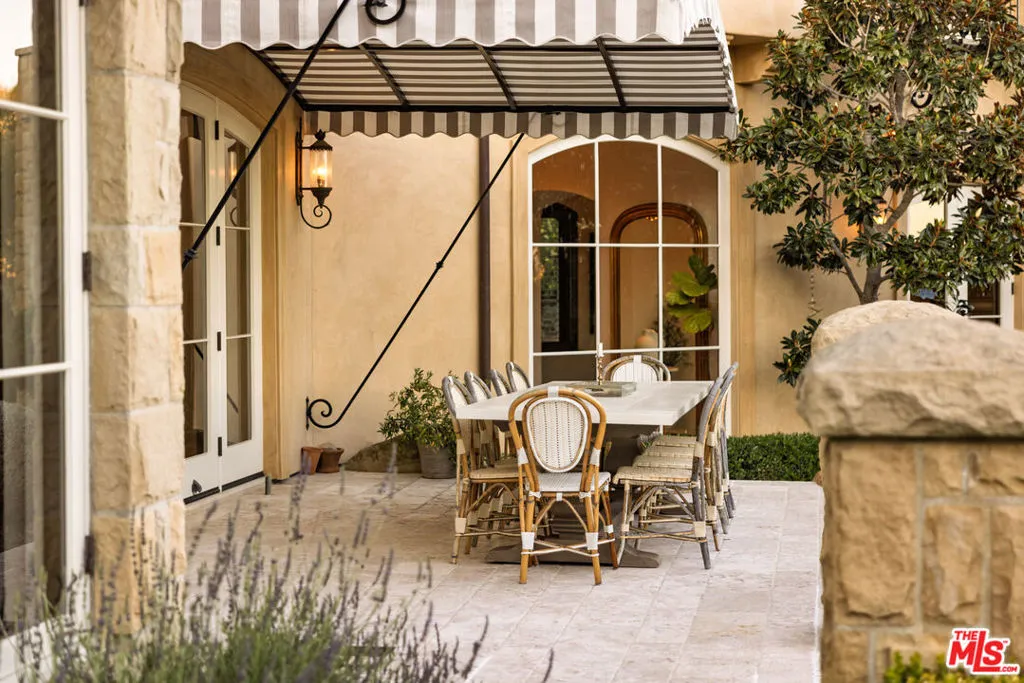 Santa Barbara, California 93108, United States, 4 Bedrooms Bedrooms, ,6 BathroomsBathrooms,Residential,Active,102182