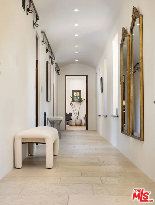 Santa Barbara, California 93108, United States, 4 Bedrooms Bedrooms, ,6 BathroomsBathrooms,Residential,Active,102182