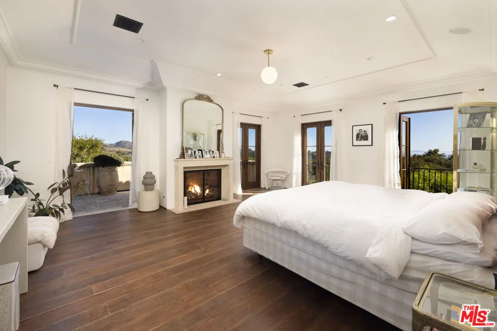 Santa Barbara, California 93108, United States, 4 Bedrooms Bedrooms, ,6 BathroomsBathrooms,Residential,Active,102182