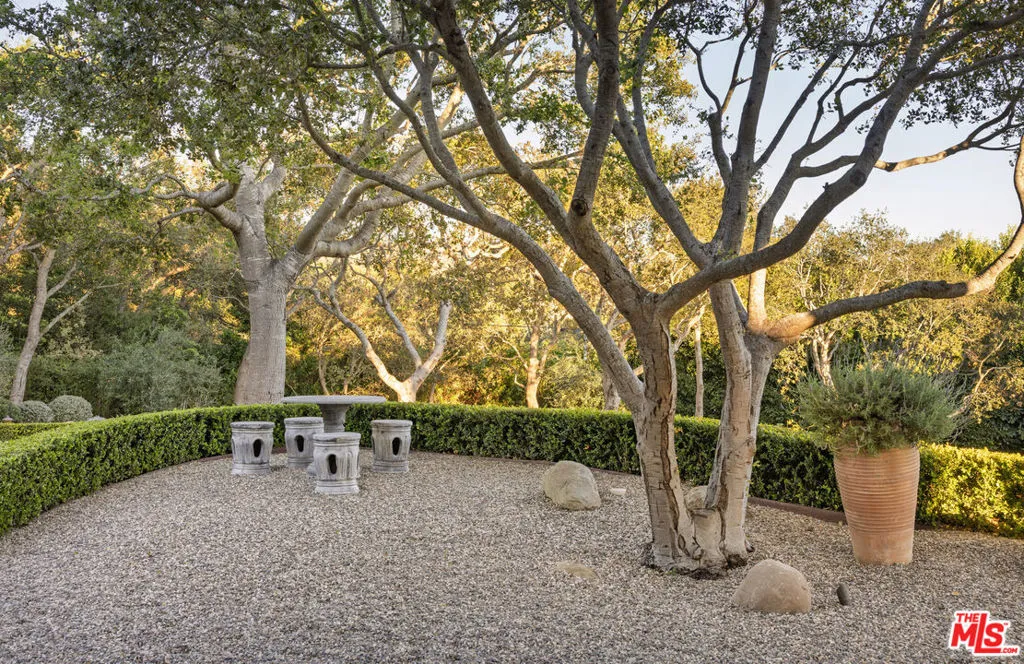 Santa Barbara, California 93108, United States, 4 Bedrooms Bedrooms, ,6 BathroomsBathrooms,Residential,Active,102182