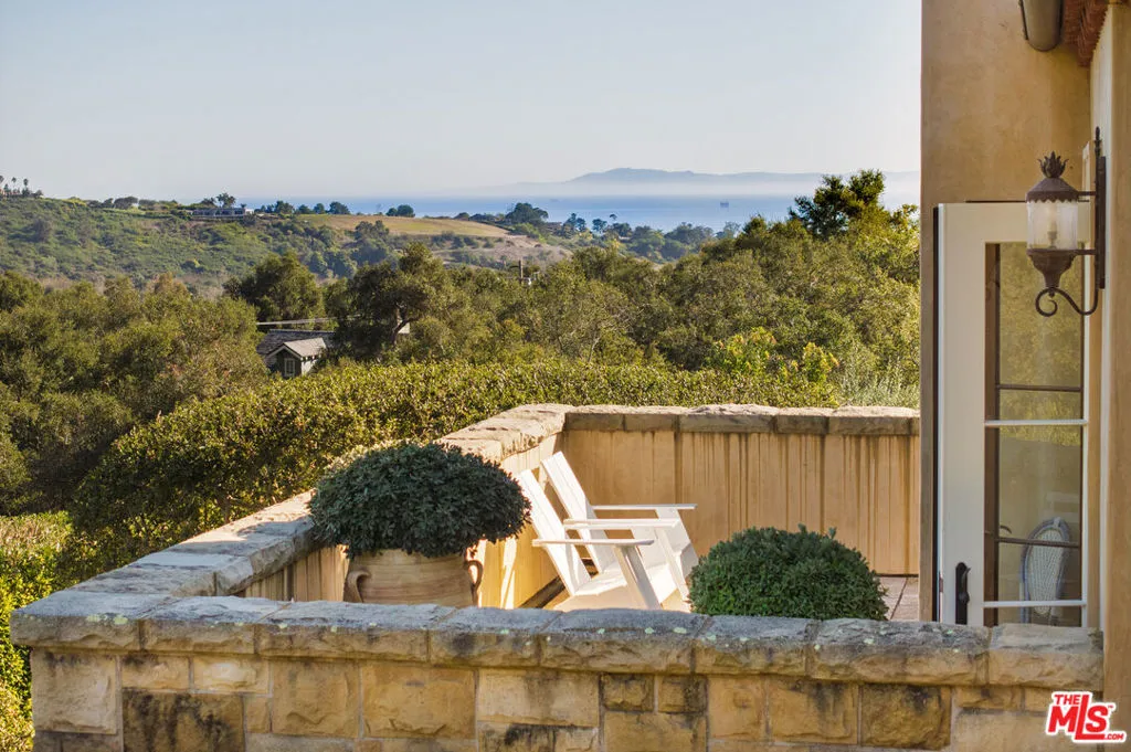 Santa Barbara, California 93108, United States, 4 Bedrooms Bedrooms, ,6 BathroomsBathrooms,Residential,Active,102182