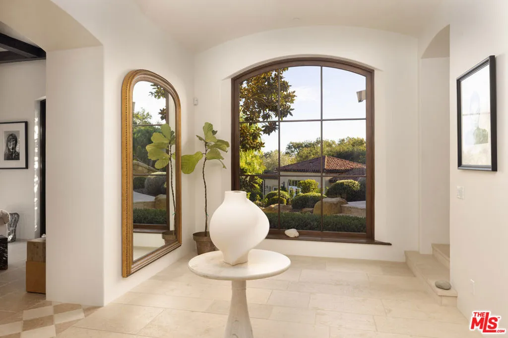 Santa Barbara, California 93108, United States, 4 Bedrooms Bedrooms, ,6 BathroomsBathrooms,Residential,Active,102182