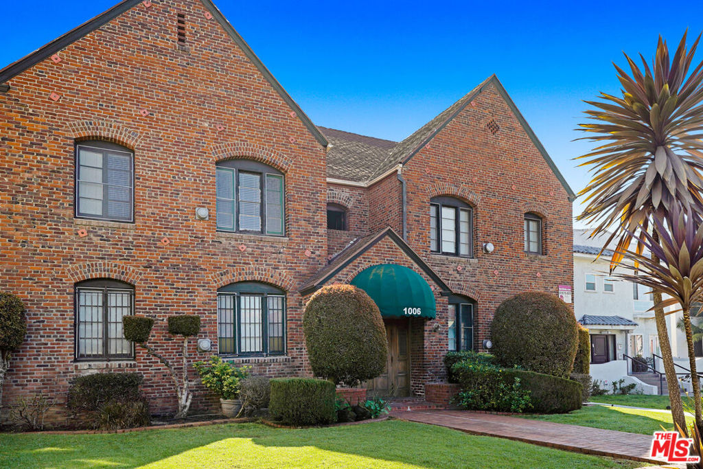 Properties 1 1006 S Orange Drive