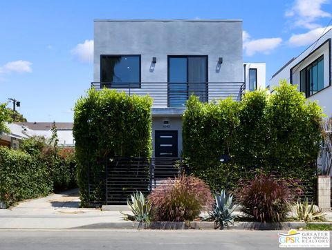 Single Family Residence in Los Angeles CA 6543 De Longpre Avenue 1.jpg