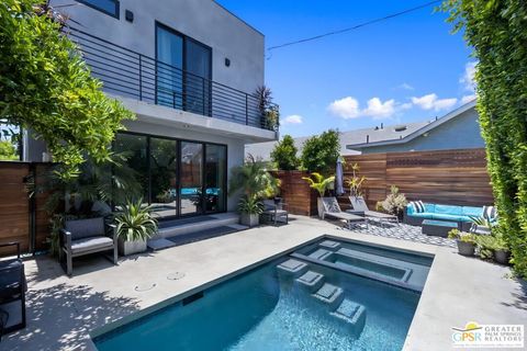 Single Family Residence in Los Angeles CA 6543 De Longpre Avenue 29.jpg