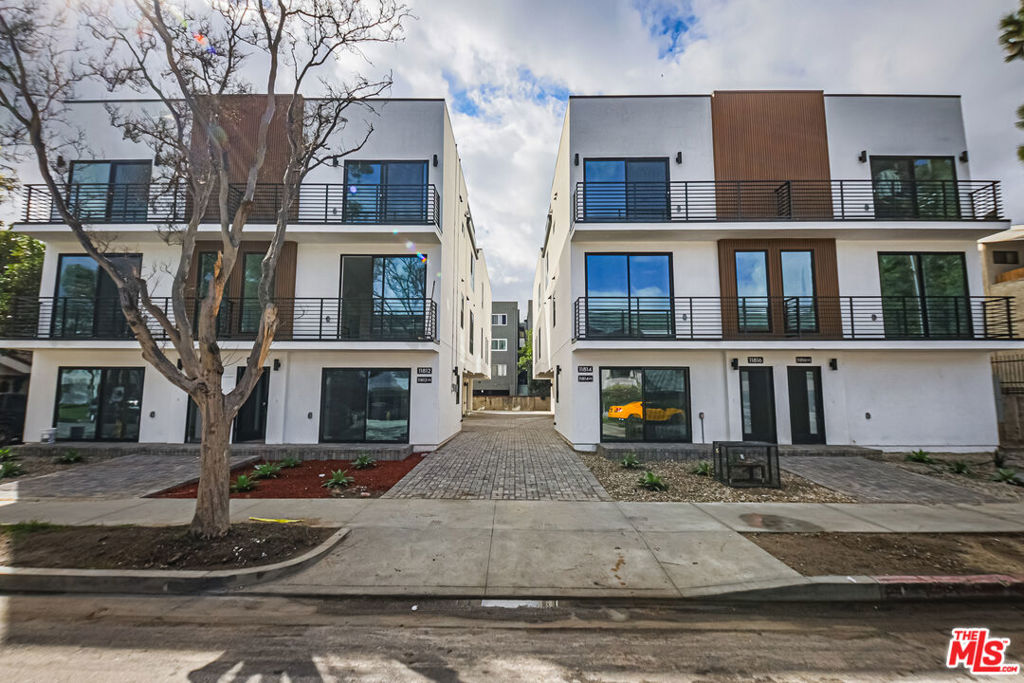 Properties 3 11810 Gilmore Street
