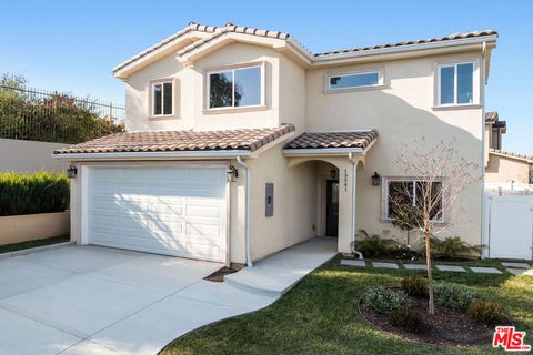 15241 W Nurmi Street Sylmar CA 91342