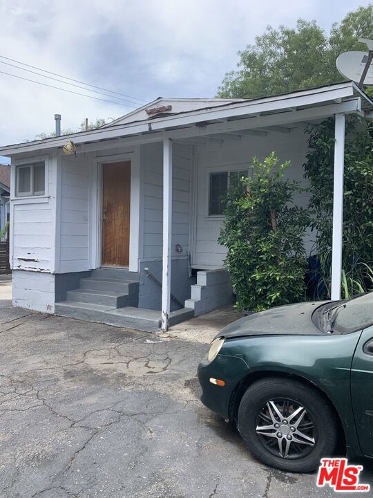 4022 Goodwin Avenue
