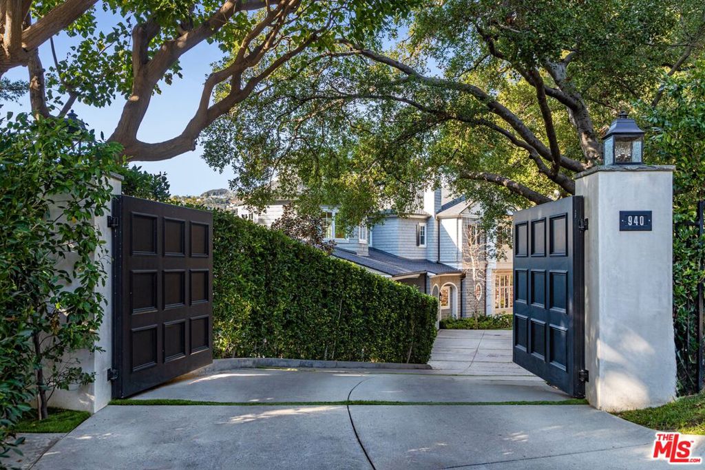 Properties 1 940 E Oakmont Drive