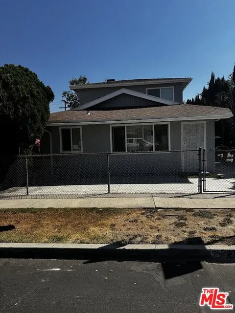 MLS: 25511193
