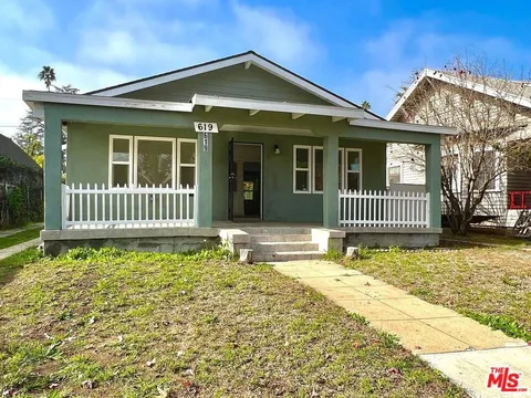 MLS: 25518059