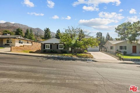 A home in Tujunga