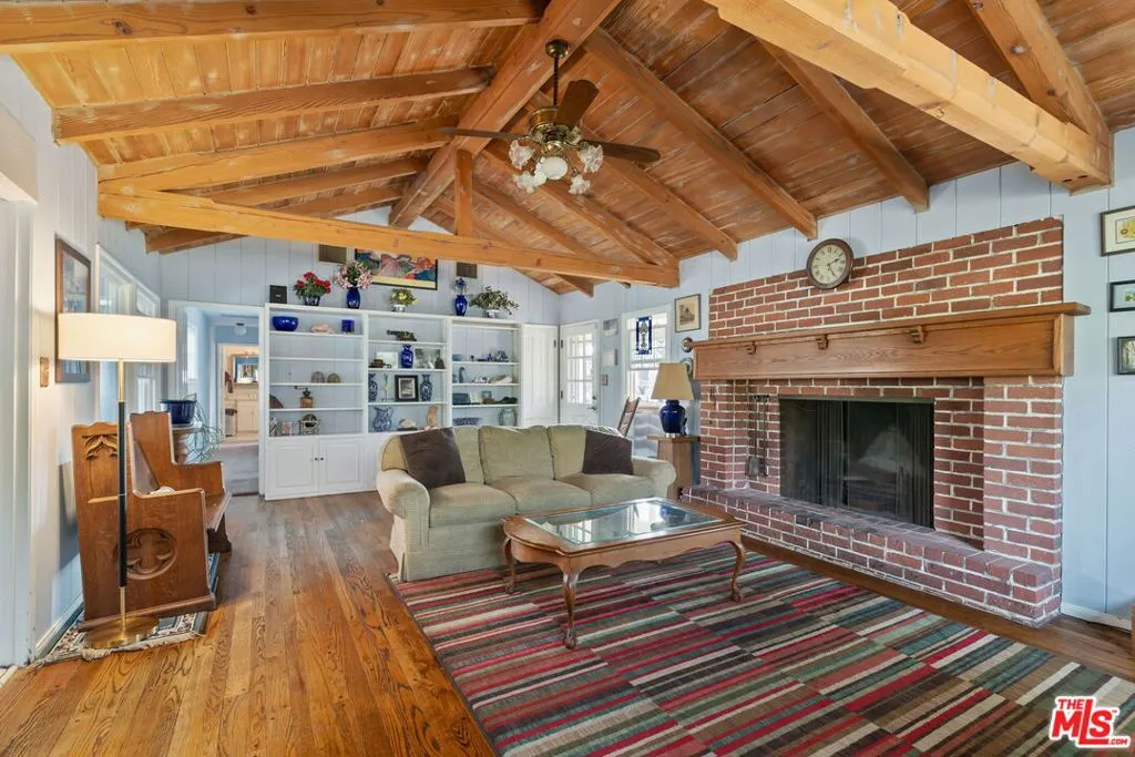 Pacific Palisades, California 90272, United States, 3 Bedrooms Bedrooms, ,2 BathroomsBathrooms,Residential,Active,28061