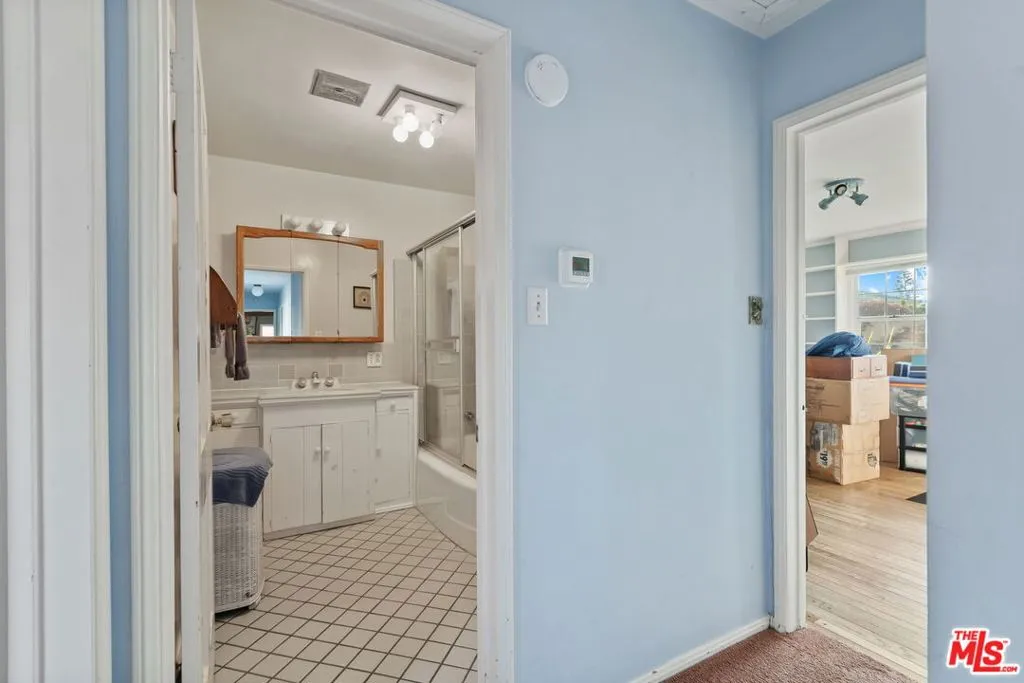 Pacific Palisades, California 90272, United States, 3 Bedrooms Bedrooms, ,2 BathroomsBathrooms,Residential,Active,28061