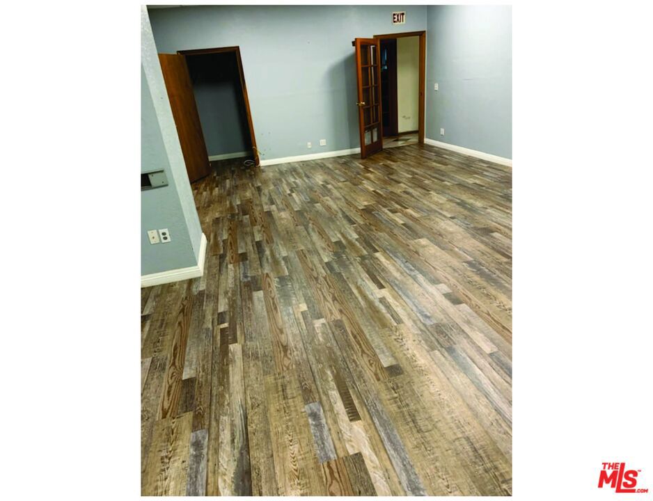 5349 Crenshaw Boulevard