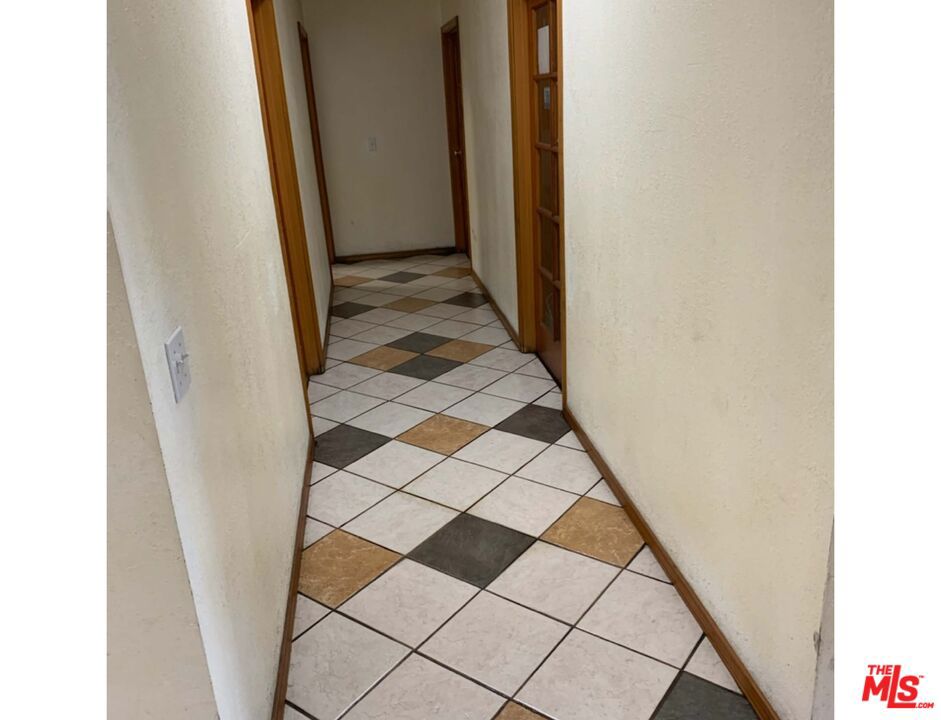 5349 Crenshaw Boulevard