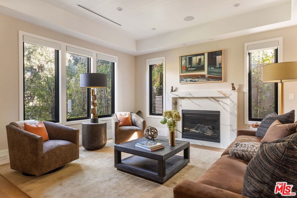 Properties 4 4533 Gentry Avenue