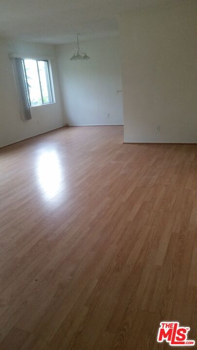 827 Bay Street 2