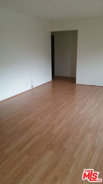 827 Bay Street 2