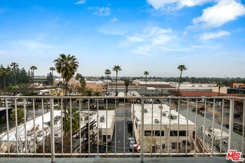 A home in Studio City