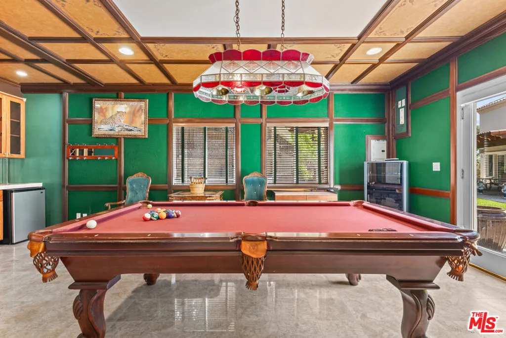 Tarzana, California 91356, United States, 7 Bedrooms Bedrooms, ,9 BathroomsBathrooms,Residential,Active,123108