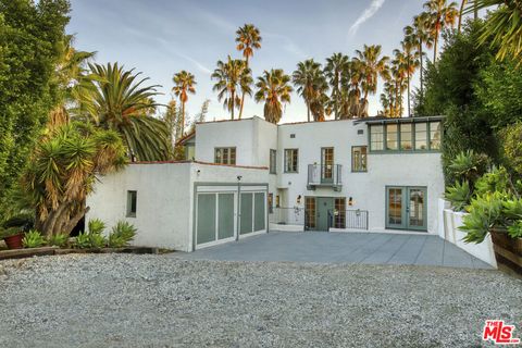 6749 Whitley Terrace Los Angeles CA 90068