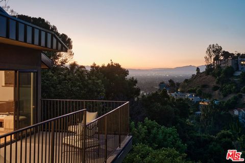 A home in Studio City