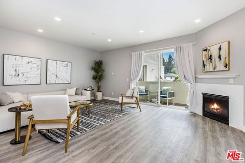 11851 Laurelwood Drive 102 Studio City CA 91604