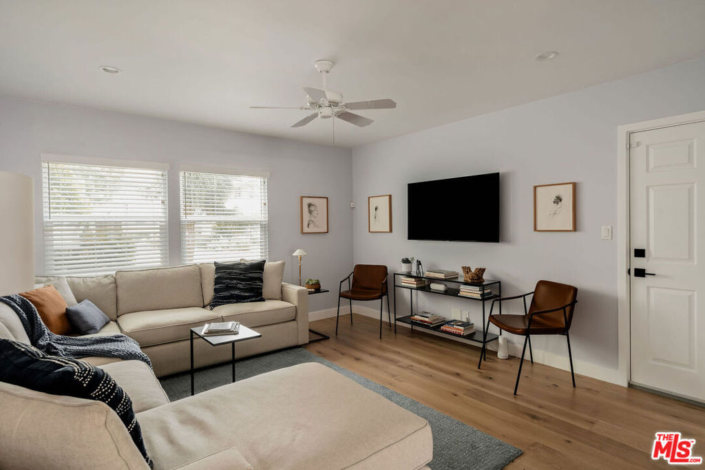 3605 Kalsman Drive 1