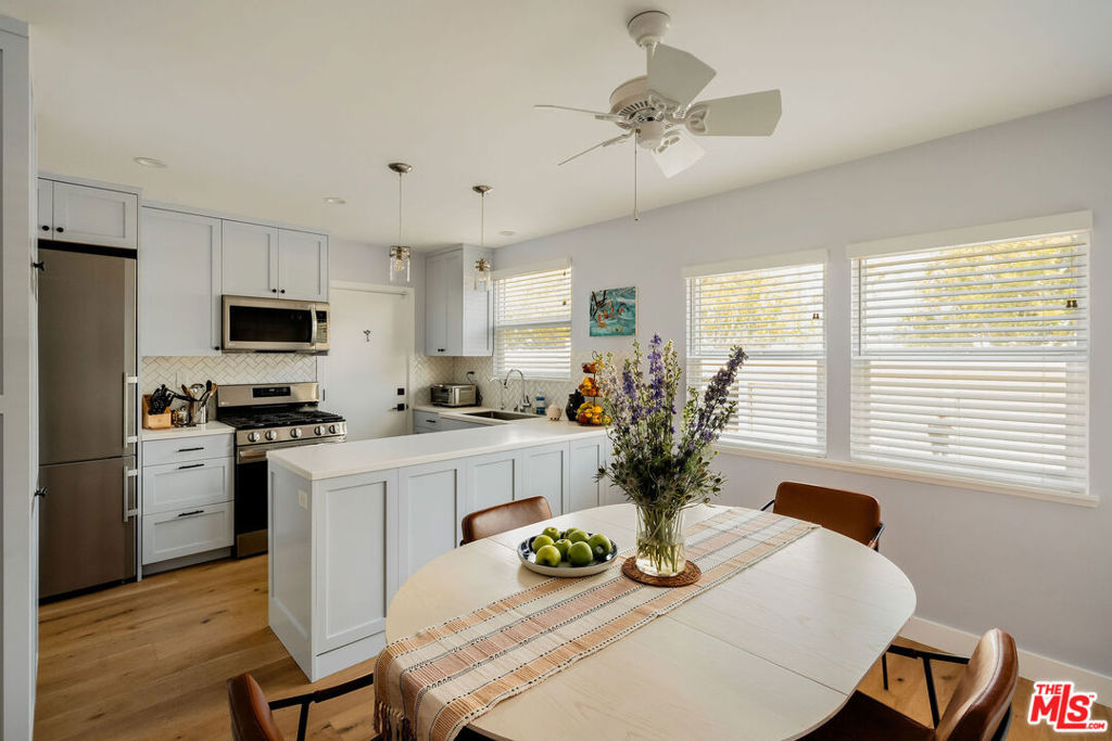 3605 Kalsman Drive 1
