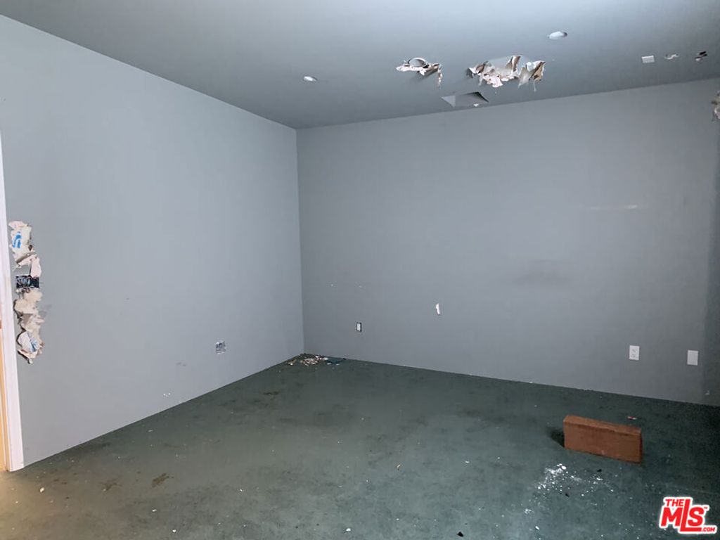 listing image 42