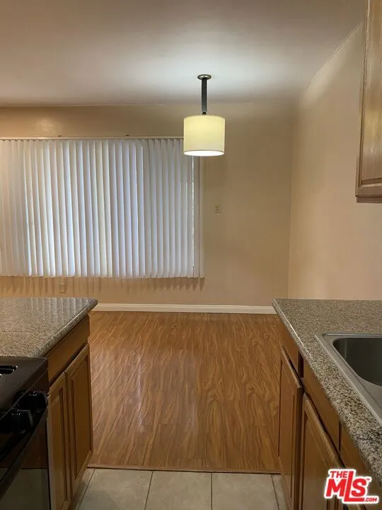 Los Angeles, California 90025, United States, 1 Bedroom Bedrooms, ,1 BathroomBathrooms,Residential,Active,123353