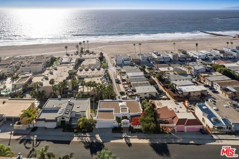 A home in Playa Del Rey