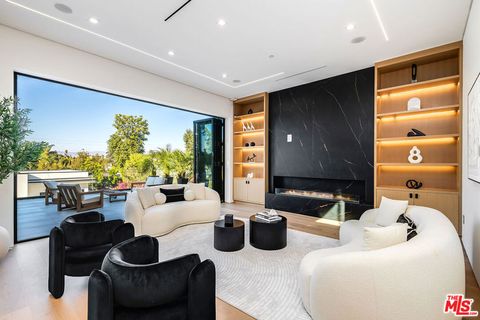 A home in Studio City