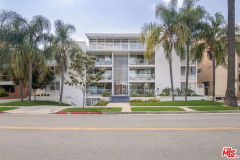 131 N Gale Drive Unit Penthouse, Beverly Hills, CA 90211 - MLS#: 24382008