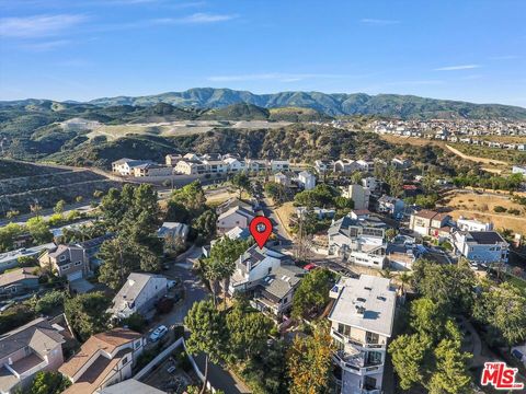21662 Wo He Lo Trail Chatsworth CA 91311