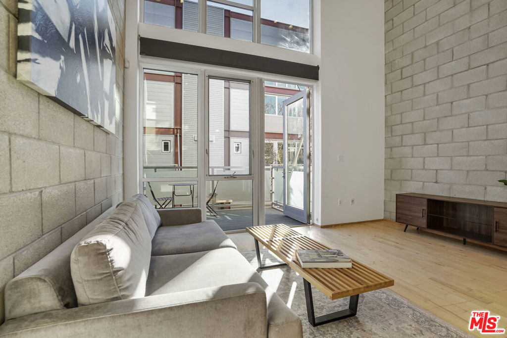 Properties 2 3450 Cahuenga Boulevard 402