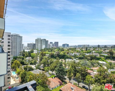 Condominium in Los Angeles CA 10535 Wilshire Boulevard.jpg