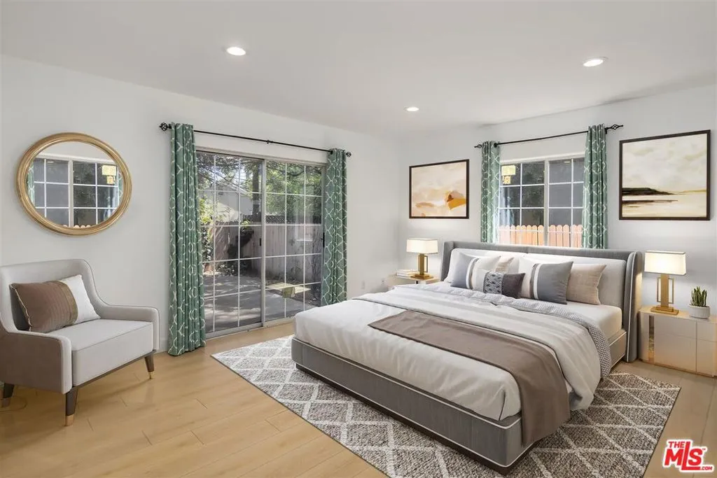 Reseda, California 91335, United States, 3 Bedrooms Bedrooms, ,3 BathroomsBathrooms,Residential,Active,106919