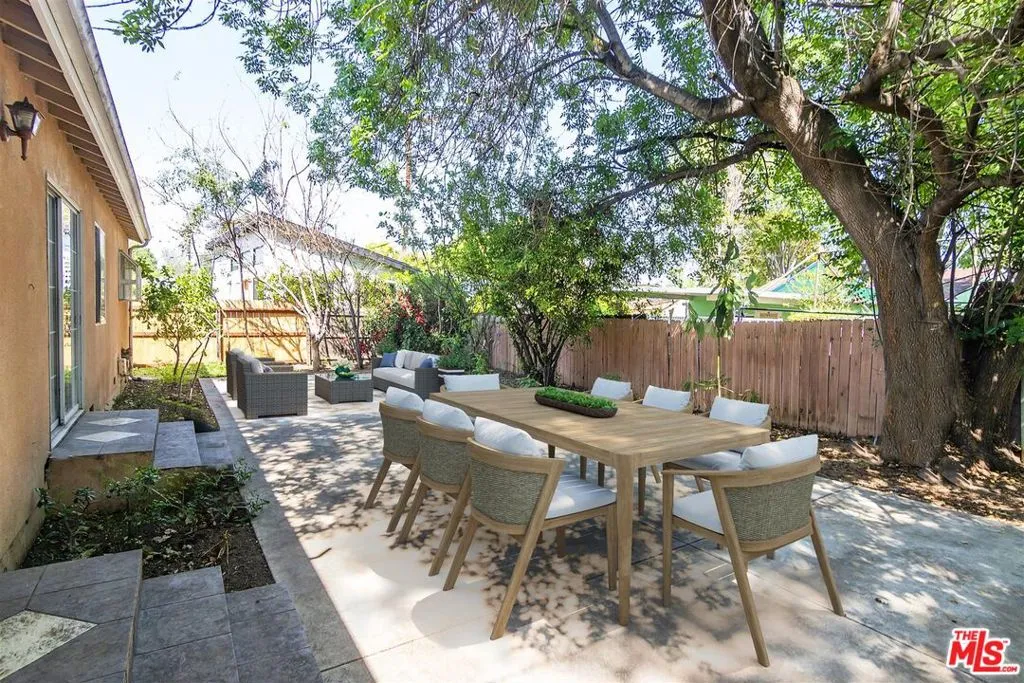 Reseda, California 91335, United States, 3 Bedrooms Bedrooms, ,3 BathroomsBathrooms,Residential,Active,106919