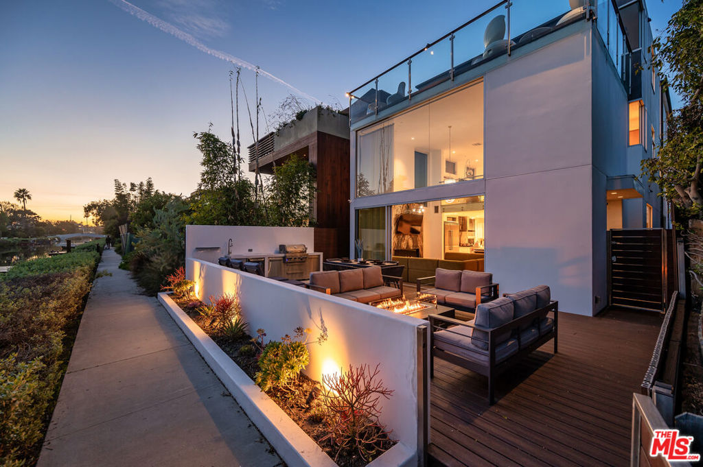 Properties 2 453 Sherman Canal