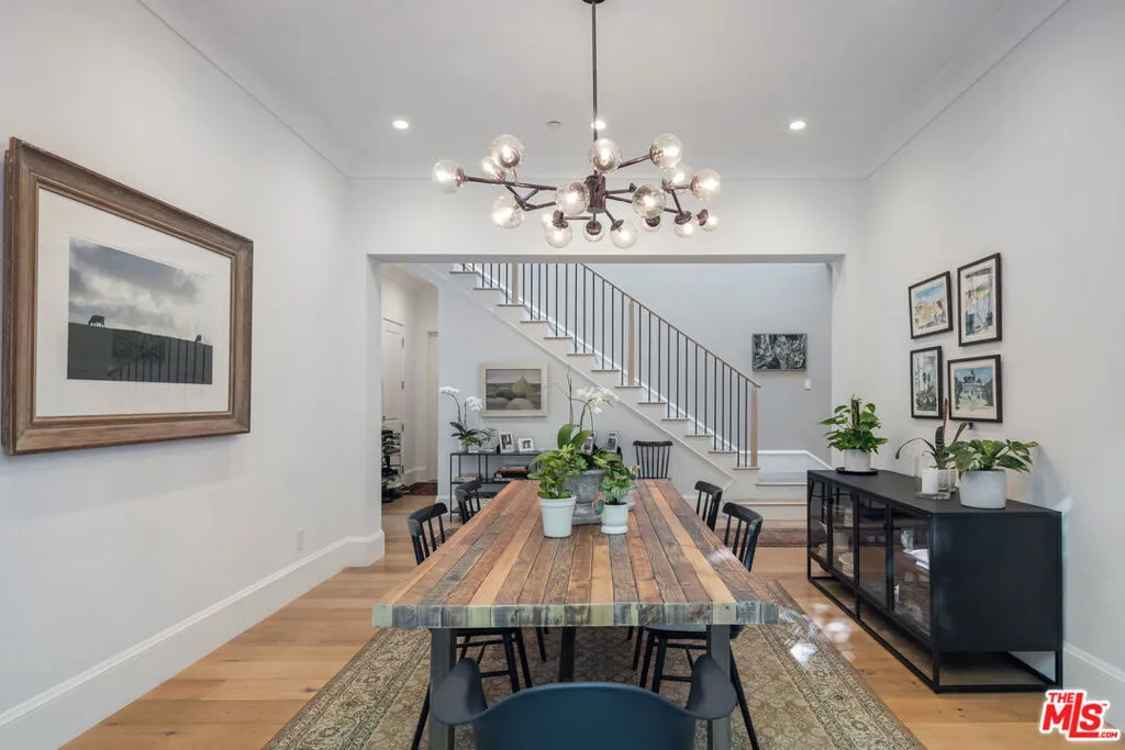 Santa Monica, California 90402, United States, 5 Bedrooms Bedrooms, ,6 BathroomsBathrooms,Residential,Active,102294