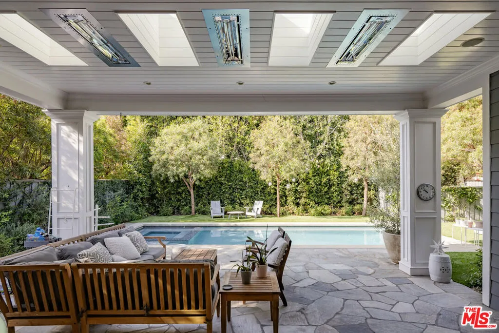 Santa Monica, California 90402, United States, 5 Bedrooms Bedrooms, ,6 BathroomsBathrooms,Residential,Active,102294