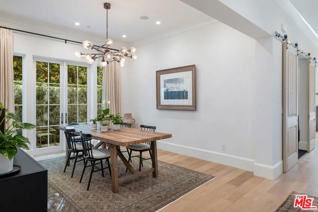 Santa Monica, California 90402, United States, 5 Bedrooms Bedrooms, ,6 BathroomsBathrooms,Residential,Active,102294